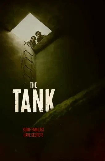 Quái Vật Dưới Bể Nước (The Tank)